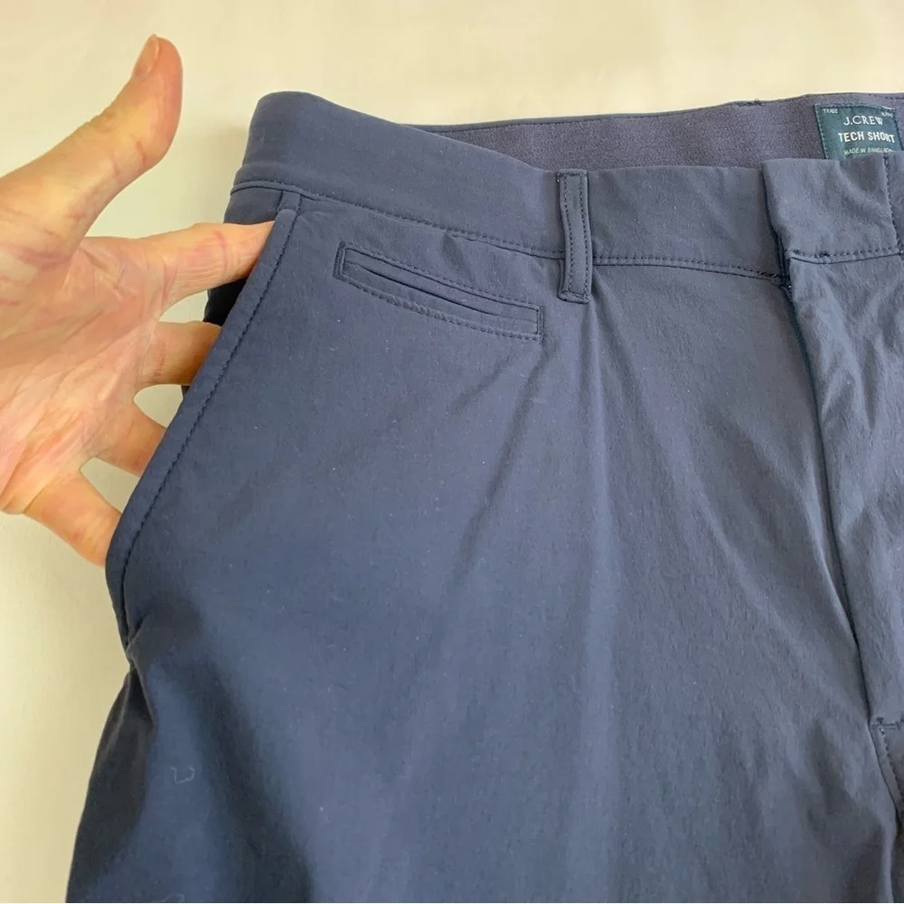 Men's J. Crew Navy 9” Tech Shorts Sz 32